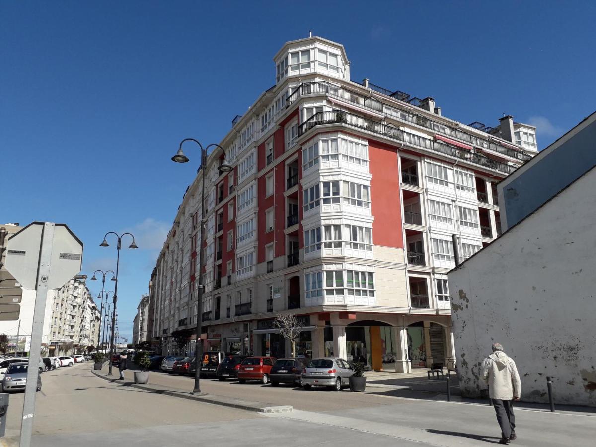 Atico Con Terraza Y Piscina Comunitaria Apartment Рибадео Екстериор снимка